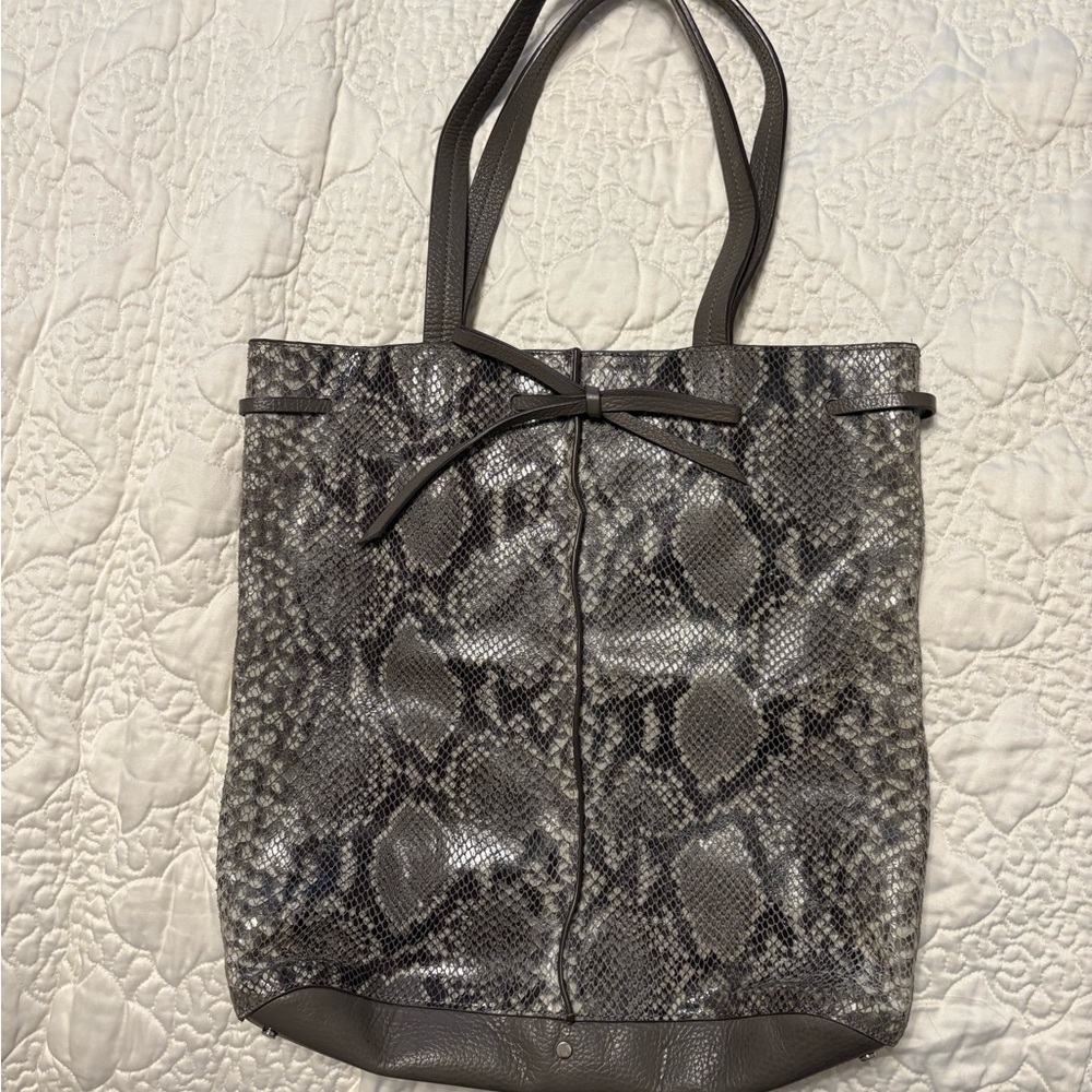 Banana Republic Gray Shoulder Bag with Sleek Design